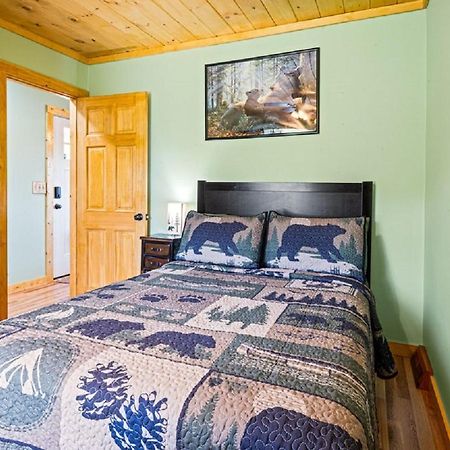Brand New Tiny Cabin! A Bearly Adventure เซอเวียร์วีล ภายนอก รูปภาพ