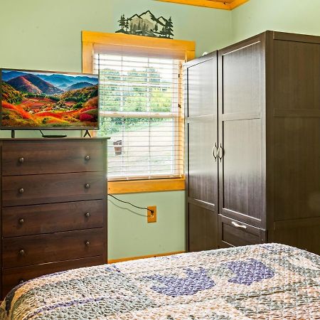 Brand New Tiny Cabin! A Bearly Adventure เซอเวียร์วีล ภายนอก รูปภาพ