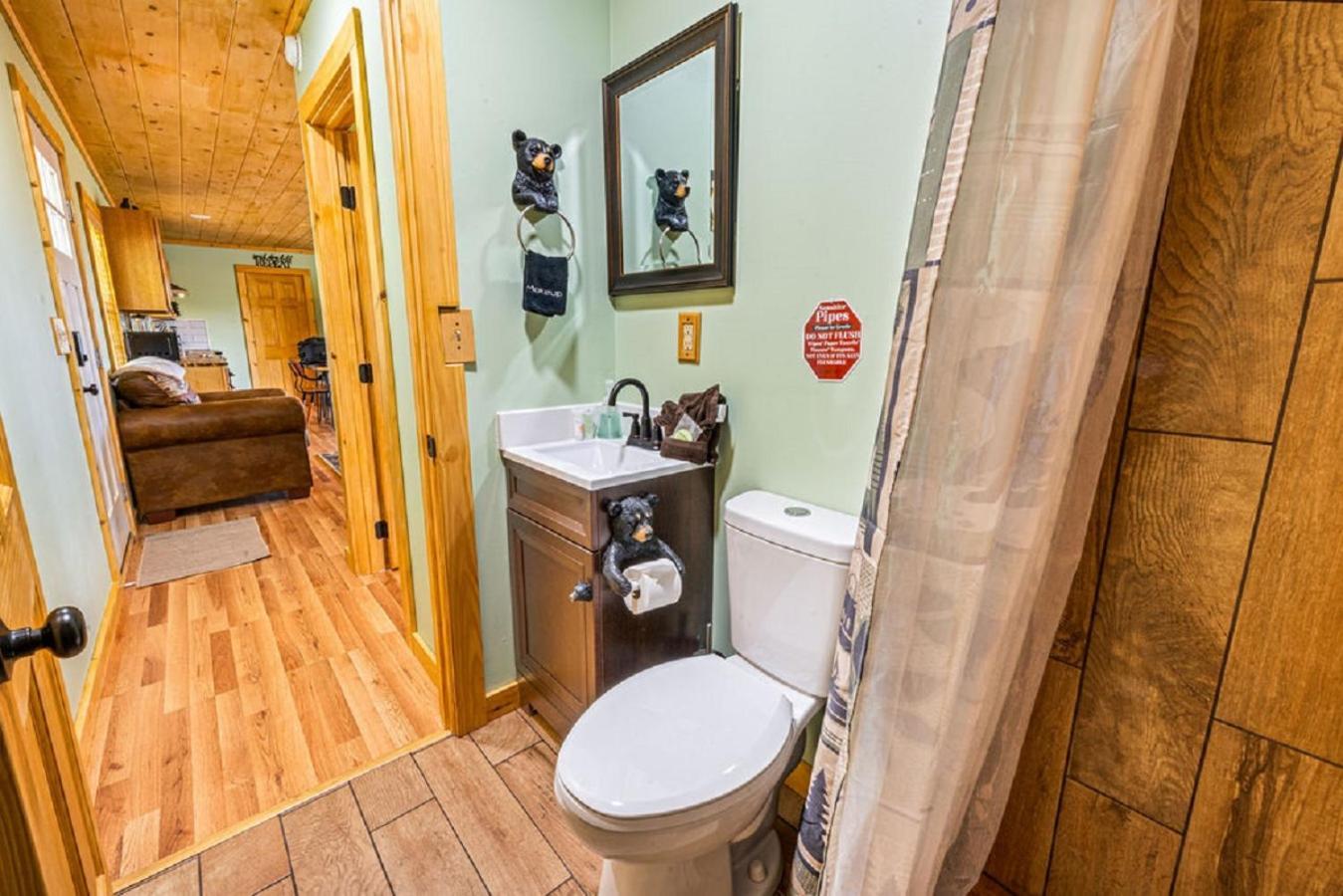 Brand New Tiny Cabin! A Bearly Adventure เซอเวียร์วีล ภายนอก รูปภาพ