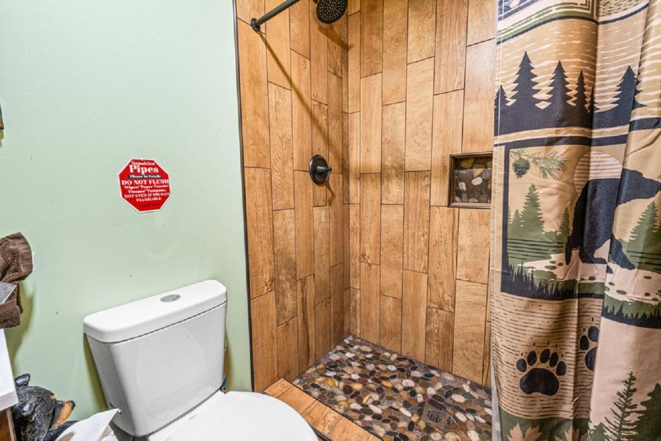 Brand New Tiny Cabin! A Bearly Adventure เซอเวียร์วีล ภายนอก รูปภาพ