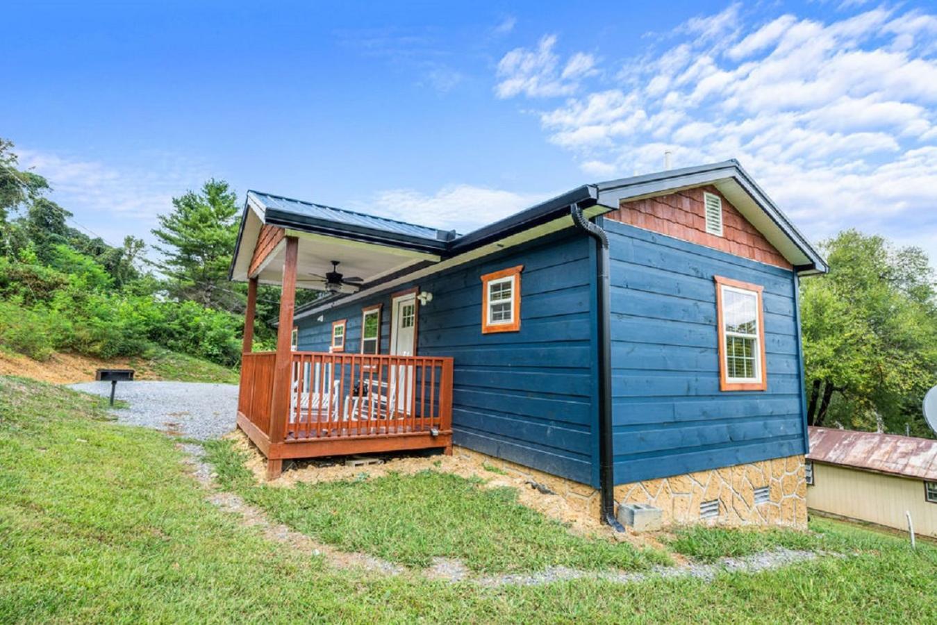 Brand New Tiny Cabin! A Bearly Adventure เซอเวียร์วีล ภายนอก รูปภาพ