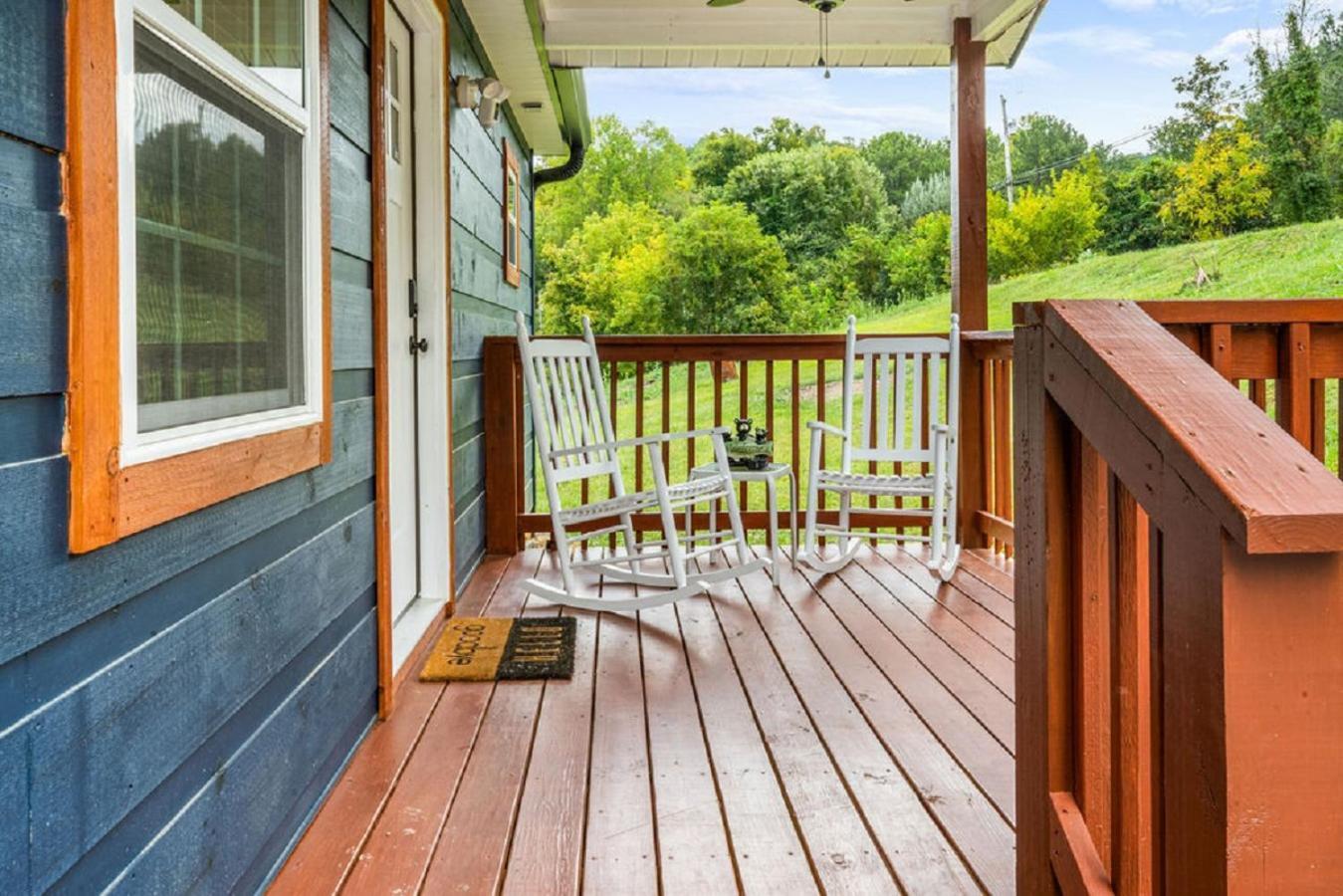 Brand New Tiny Cabin! A Bearly Adventure เซอเวียร์วีล ภายนอก รูปภาพ