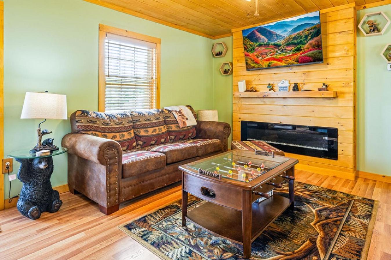 Brand New Tiny Cabin! A Bearly Adventure เซอเวียร์วีล ภายนอก รูปภาพ